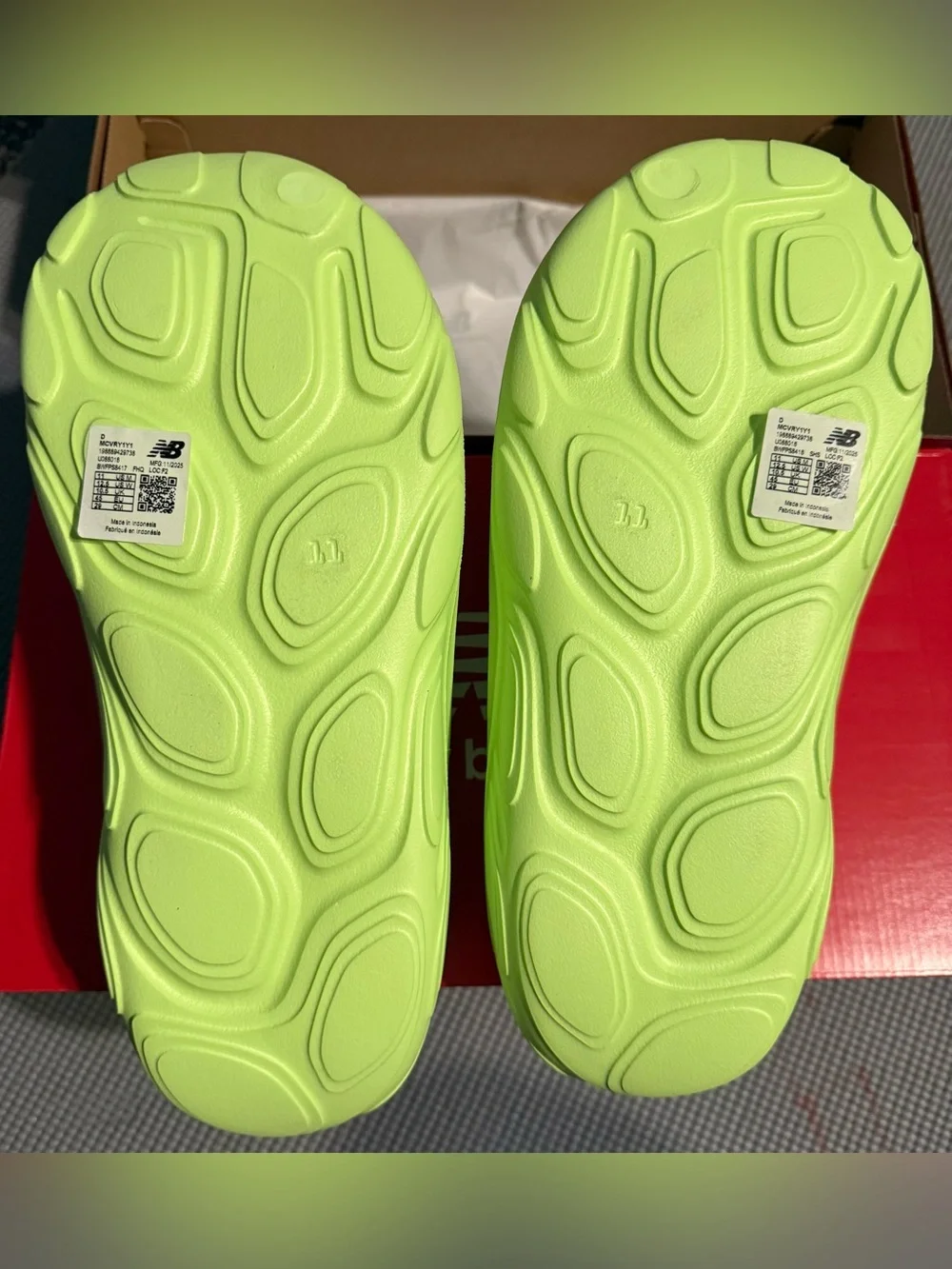 New Balance Mens Neon Lime Recovery Slides size 11